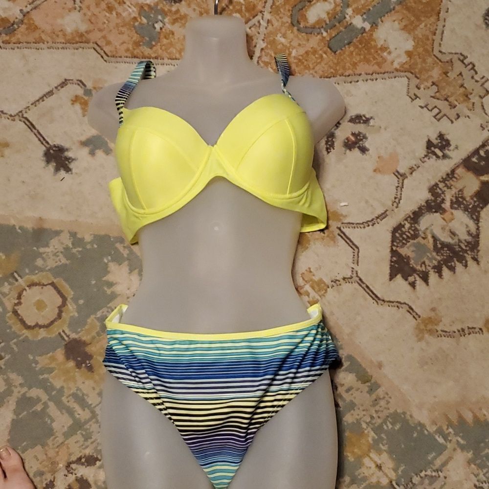 Sexy Padded Gather Yellow Swimming Attire For Ladies‎